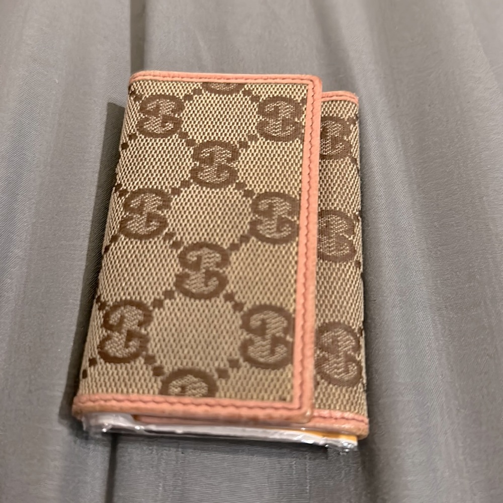 Authentic Gucci key wallet
